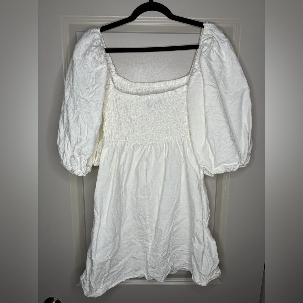 Tuckernuck Annie Smocked Mini Linen Dress in White Medium Puff Sleeves - Picture 8 of 8